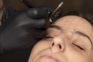 Brow Lifting und Henna Brow